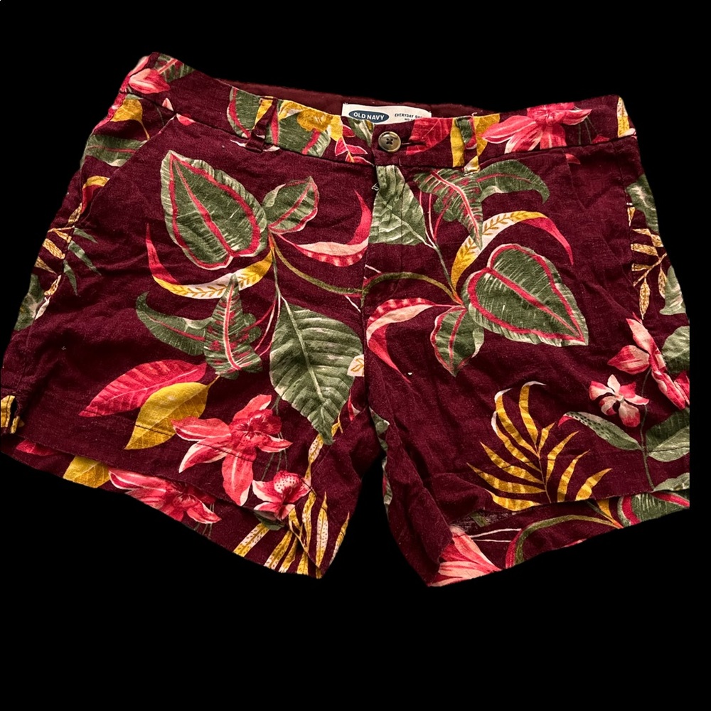 Women’s Old Navy shorts Sz. 10 4 inch.